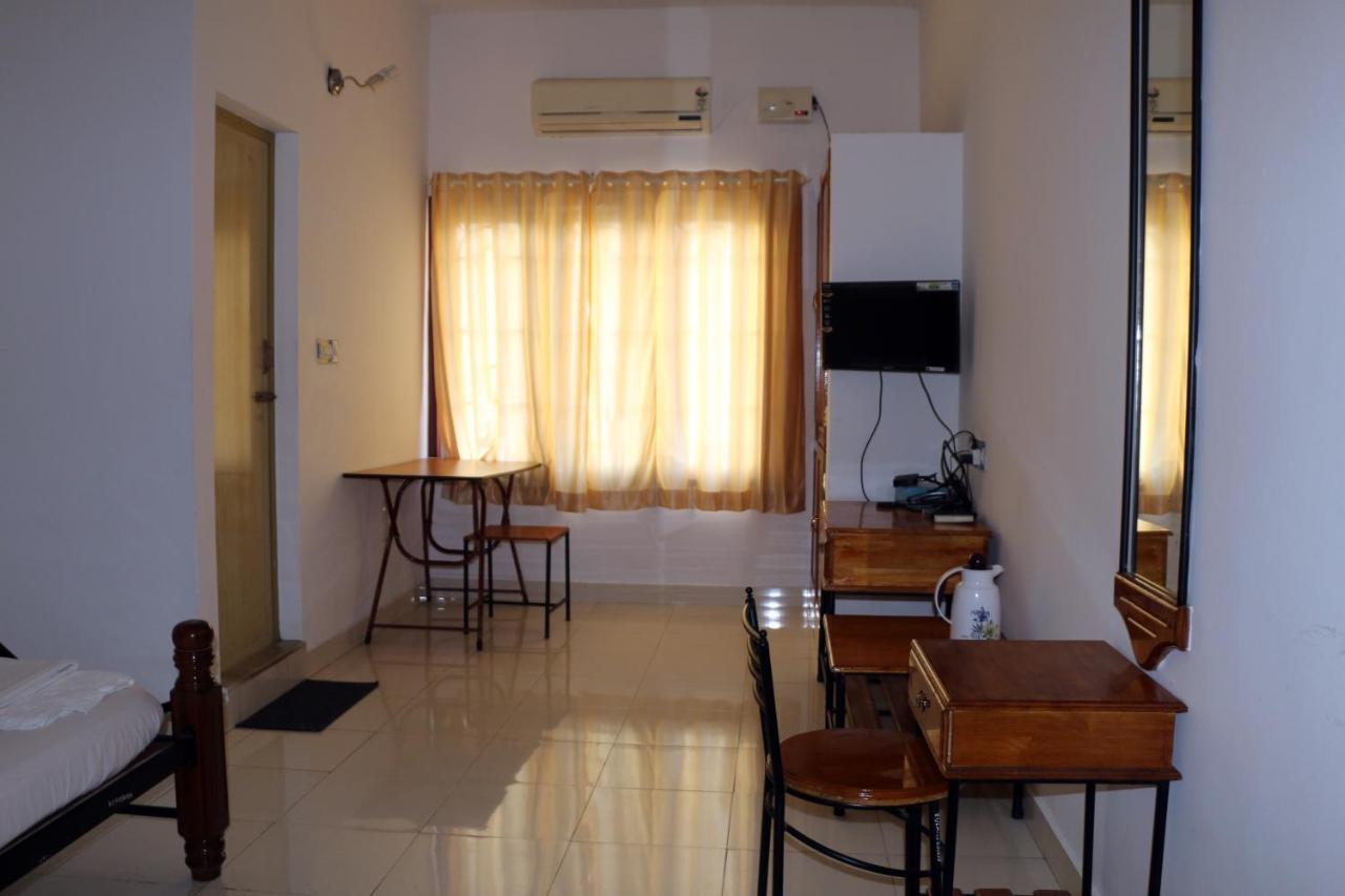 East Coast Hotel Thiruvananthapuram Exterior photo